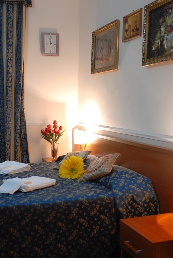 Gerbera Rome