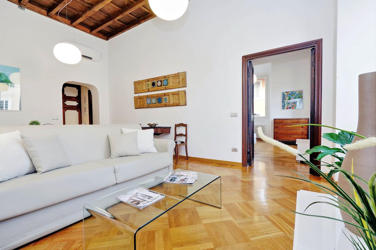 Apartment Giulia Charme - My Extra