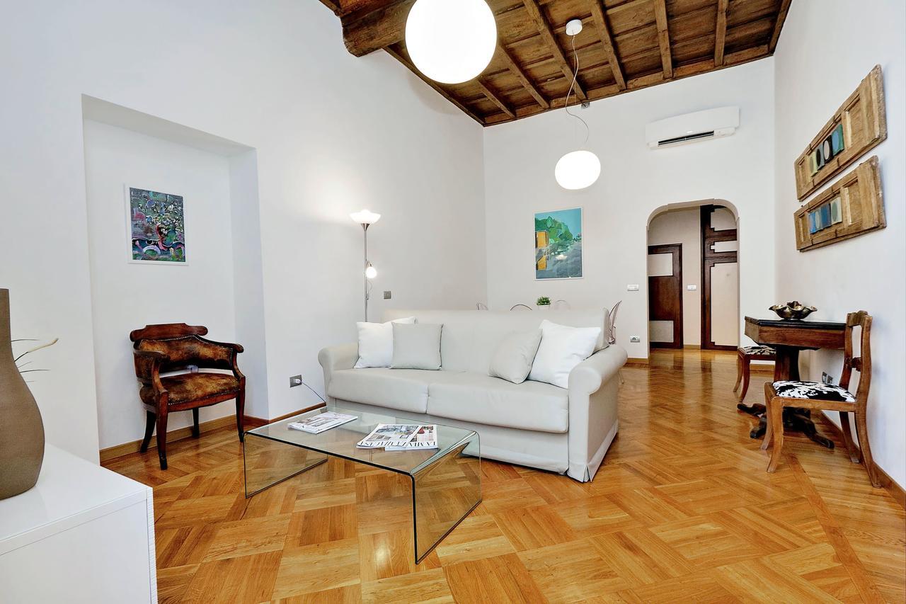 Apartment Giulia Charme - My Extra *