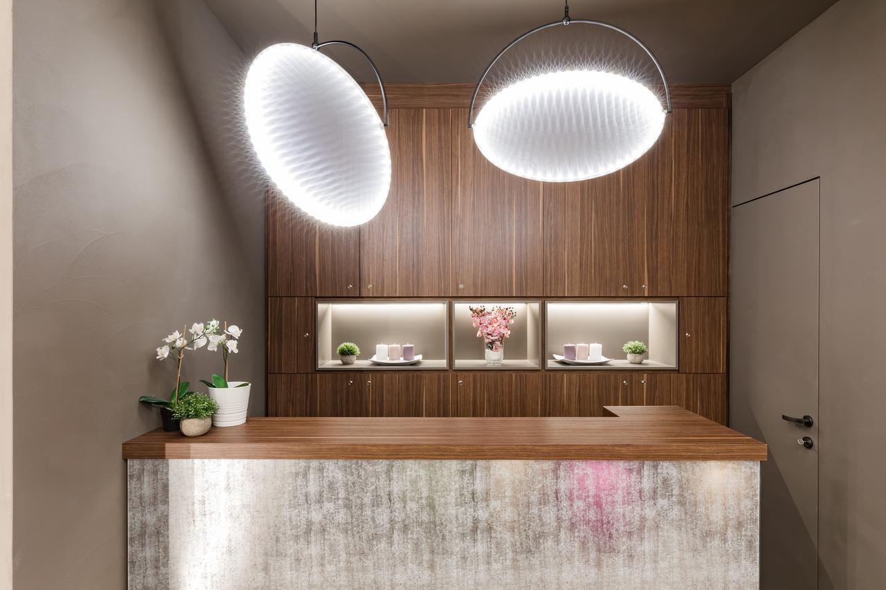 Hotel A World Aparts - Barberini Boutique 2*