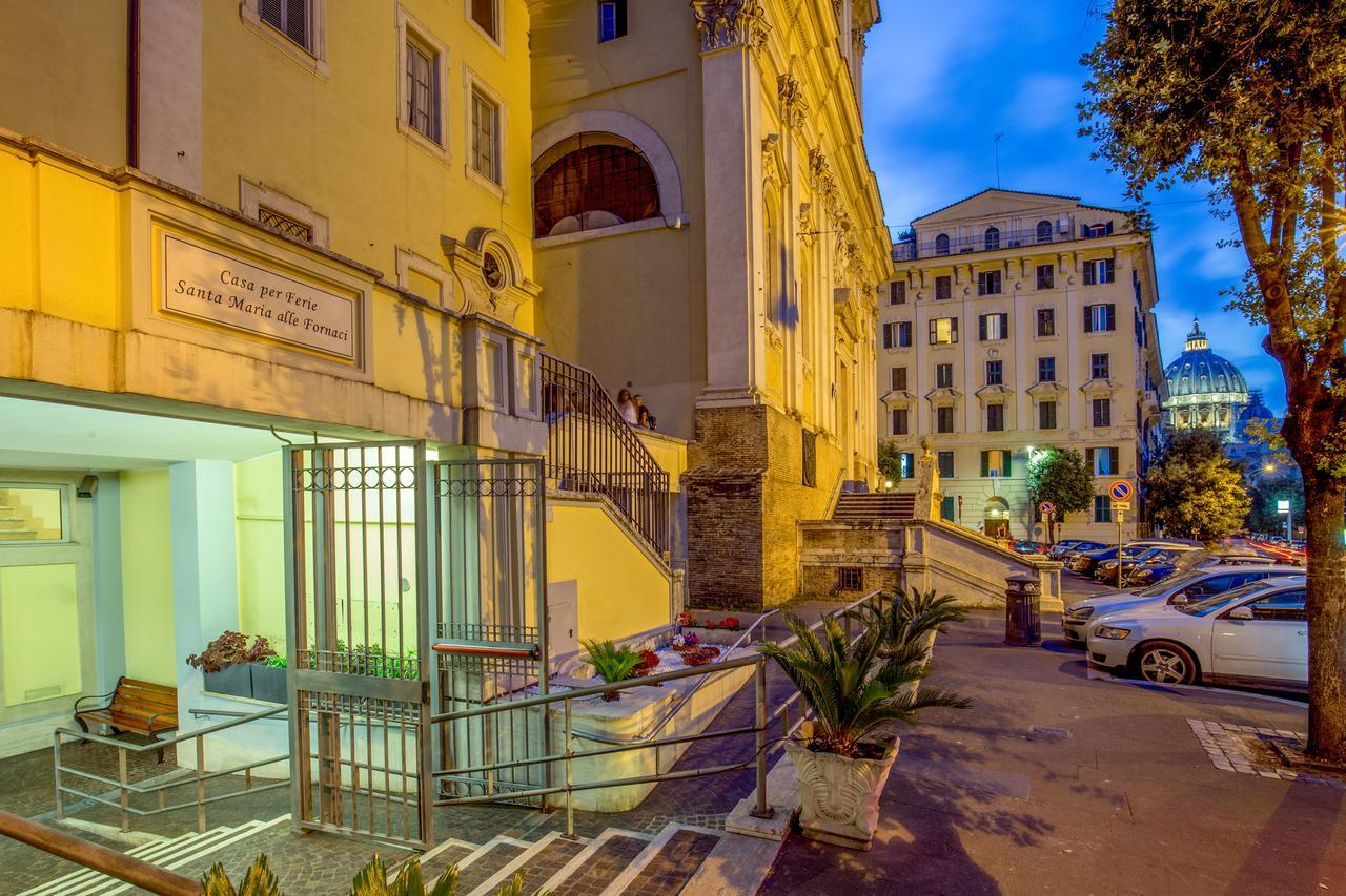 Casa Per Ferie Santa Maria Alle Fornaci Hotel Rome
