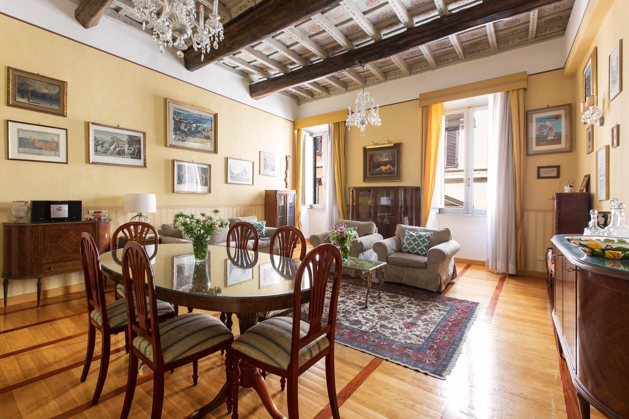 Romac Medici 3-bedroom Holiday Near Spanish Steps