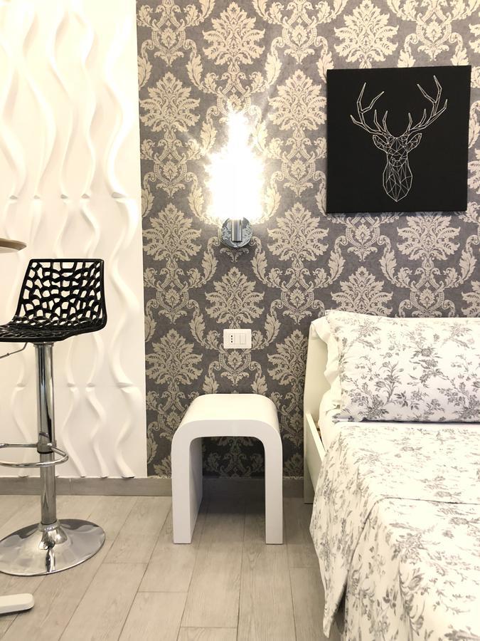 Acomodação com café da manhã  Black & White G&g Roma