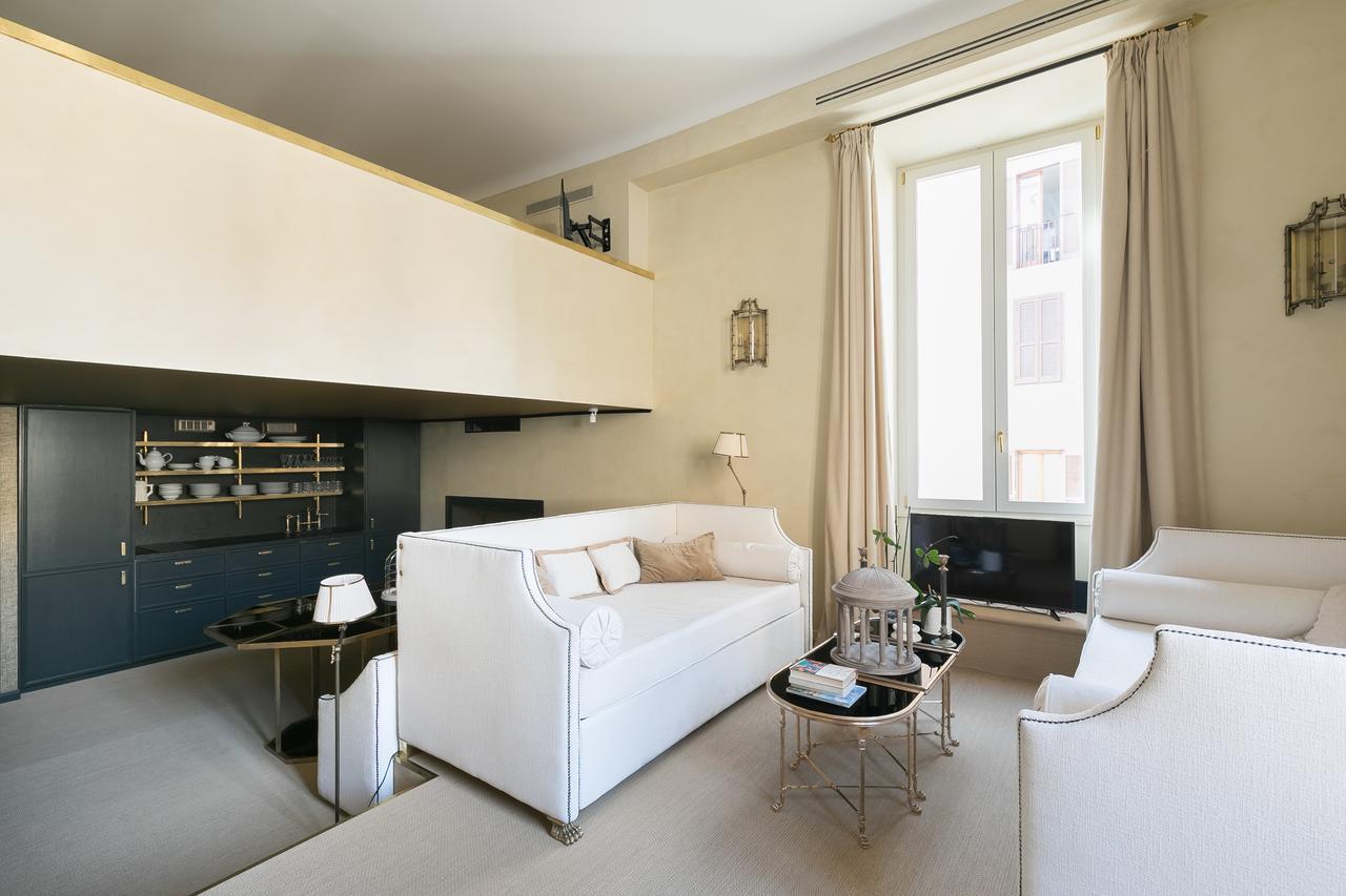 Luxurious Loft Facing The Pantheon