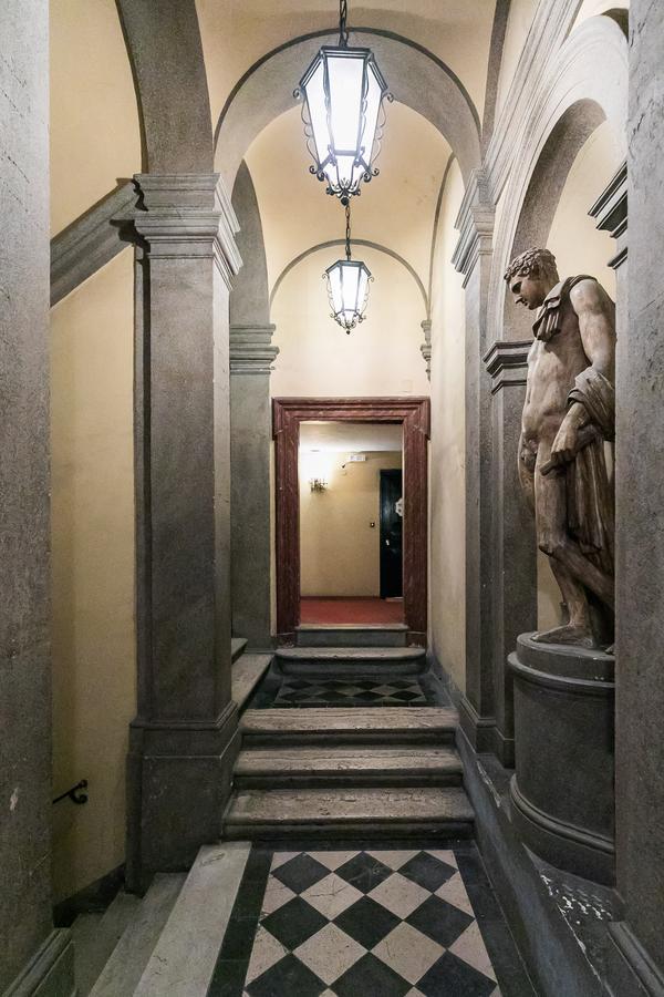Luxurious Loft Facing The Pantheon Rome