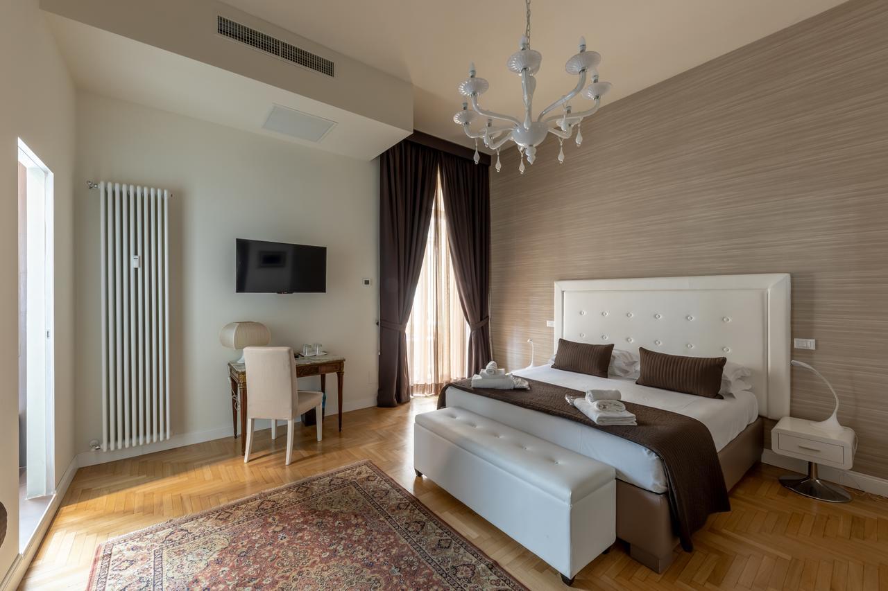 Blue Luxury 2* Rome