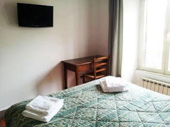 Paradise Hotel 2*