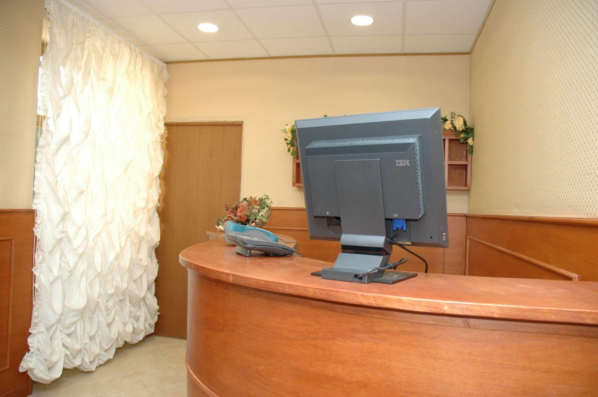 Shasa Hotel 3*