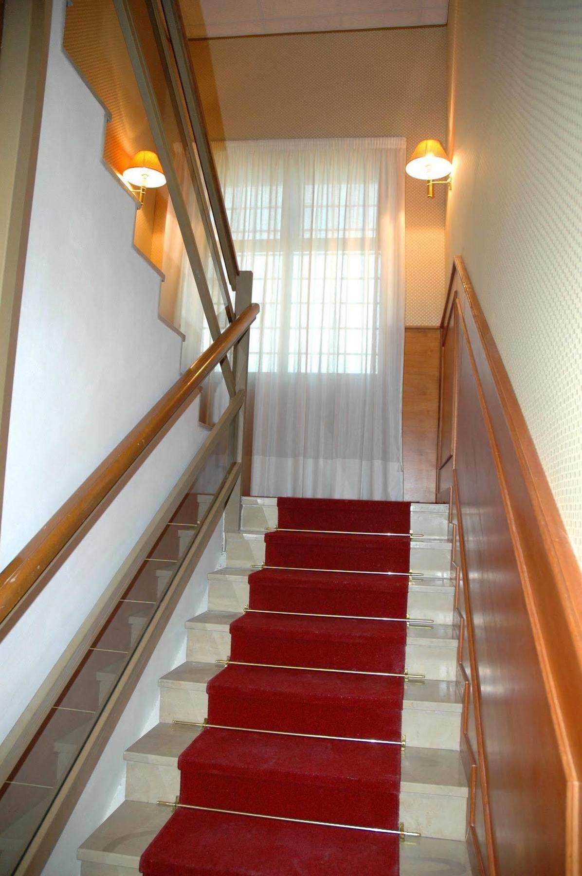 Shasa Hotel