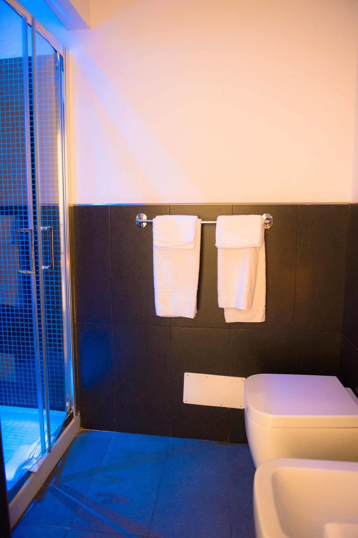 Chroma Exy - Chroma Italy Guest house