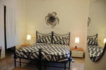 San Lorenzo Notte Bed & Breakfast Rome