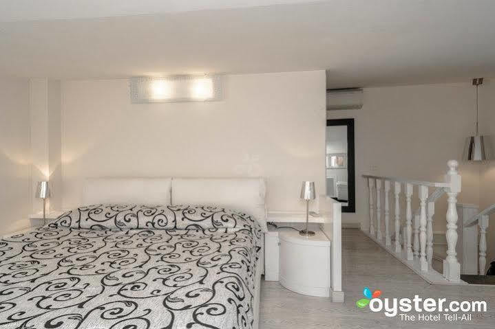 Black And White Bed & Breakfast Rome