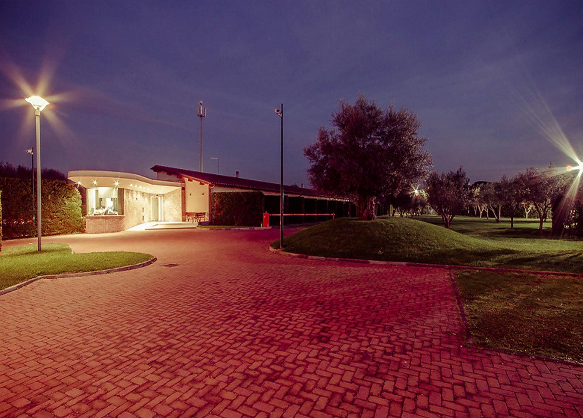 Ways Garden Hotel&leisure 4*