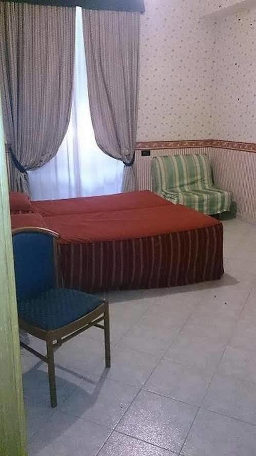 Dina Hotel