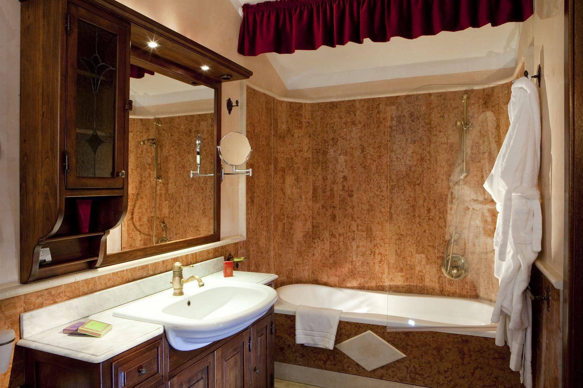 Castello Della Castelluccia Hotel Rome
