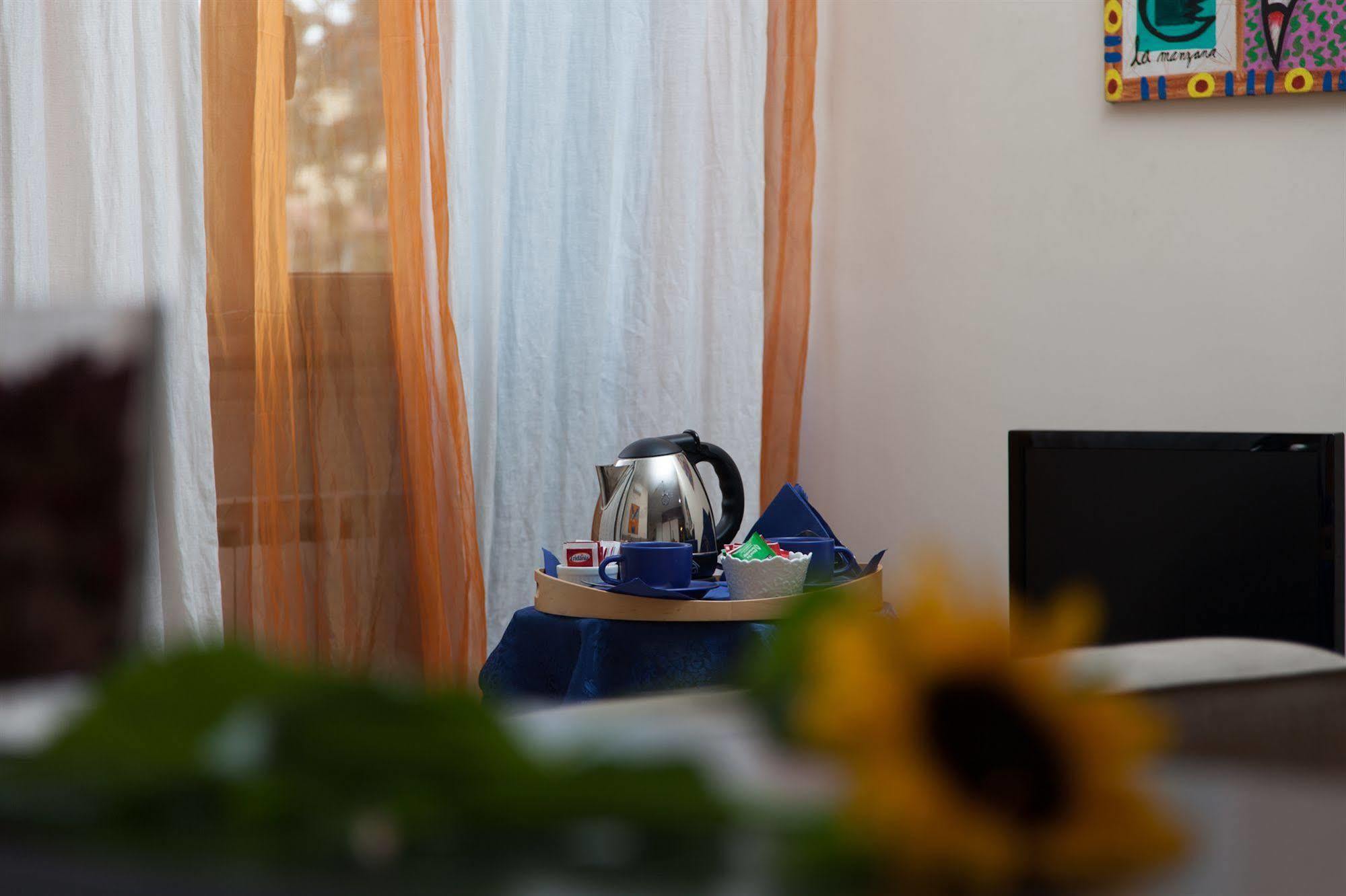 Acomodação com café da manhã  Santa Croce 2*