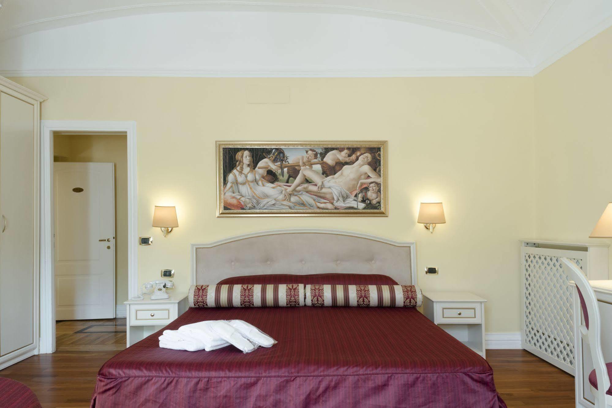 Gasthuis Relais Frattina Rome