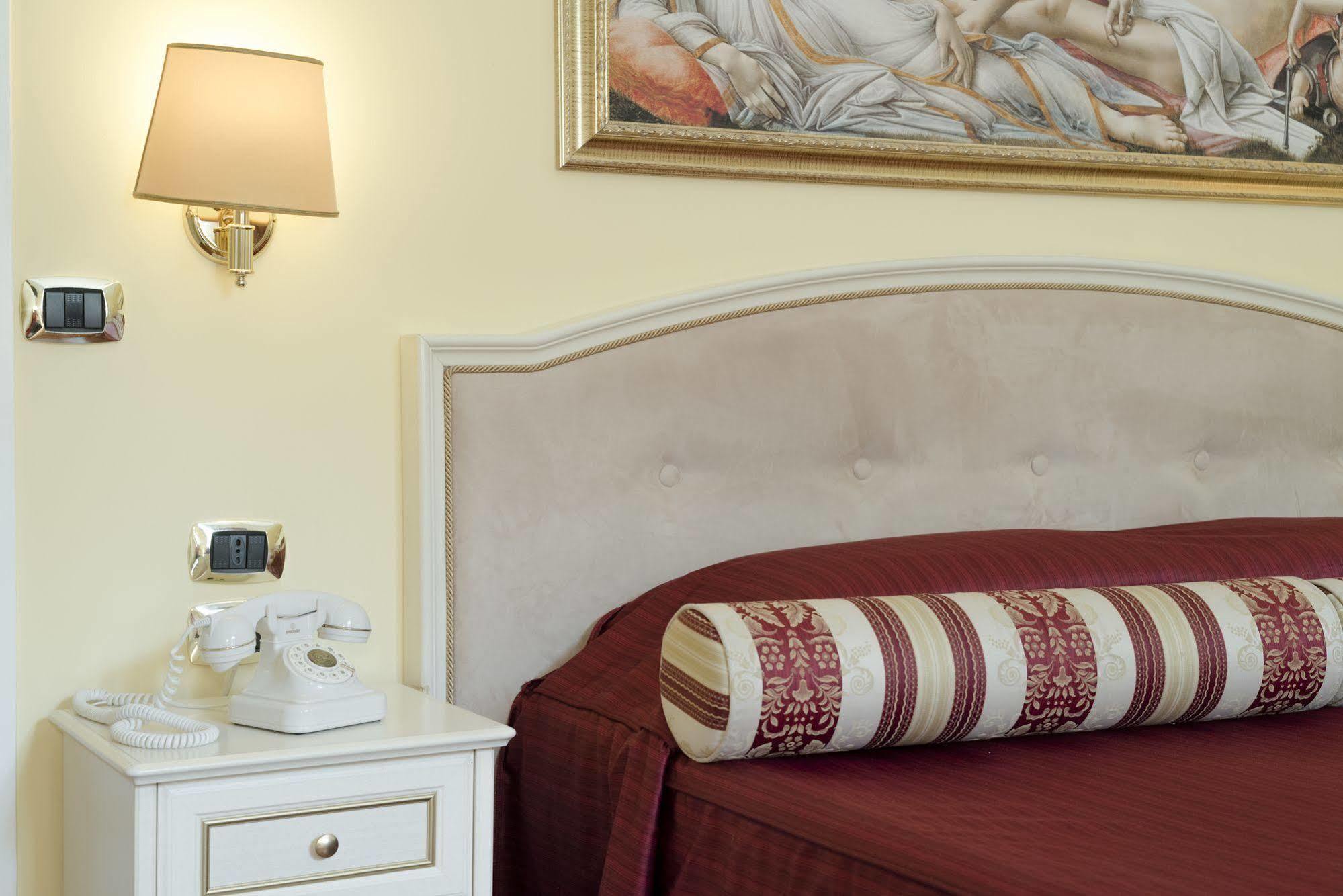 Gasthuis Relais Frattina 2*