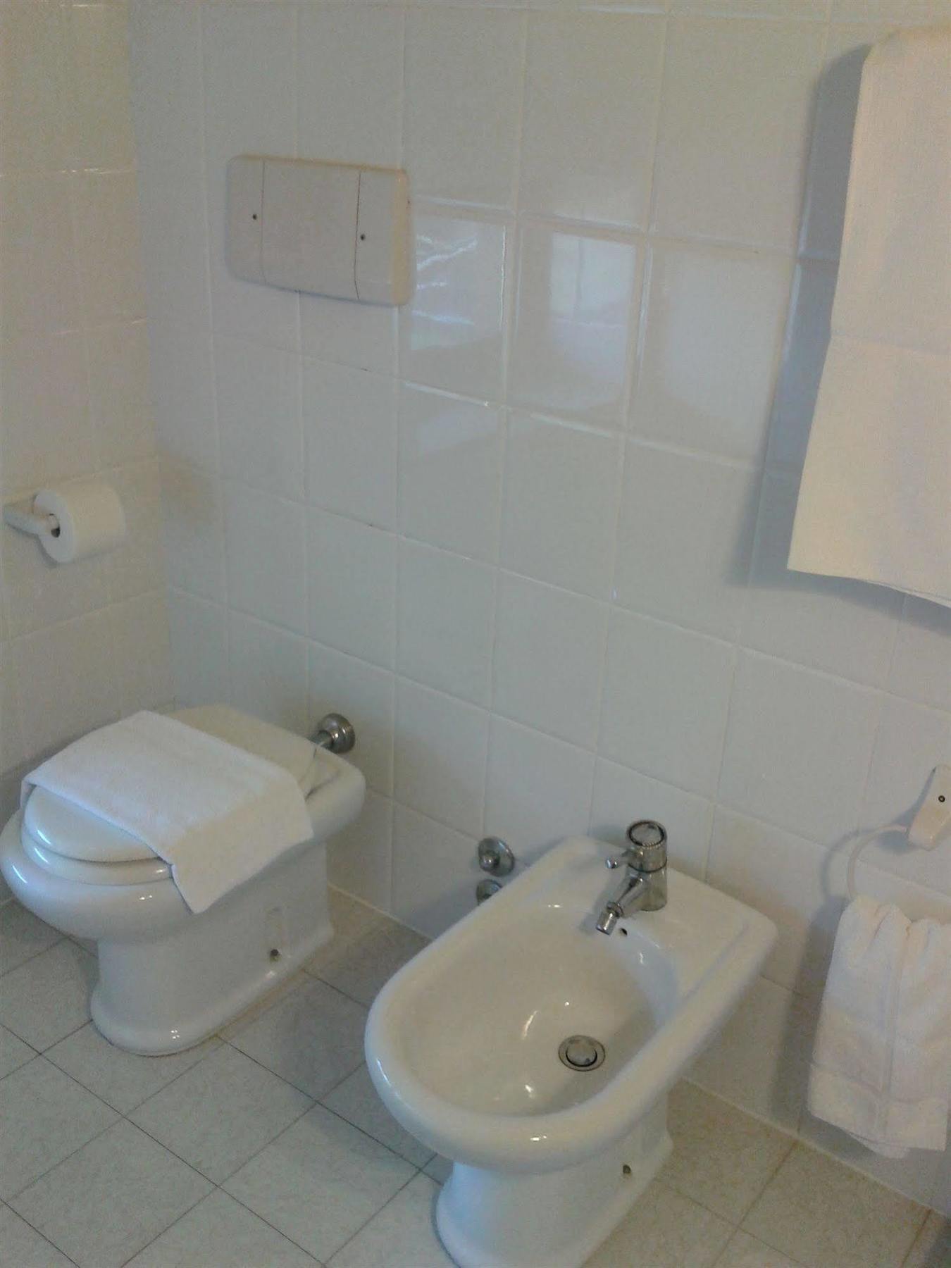 Hotel Casale Dei Massimi 2*