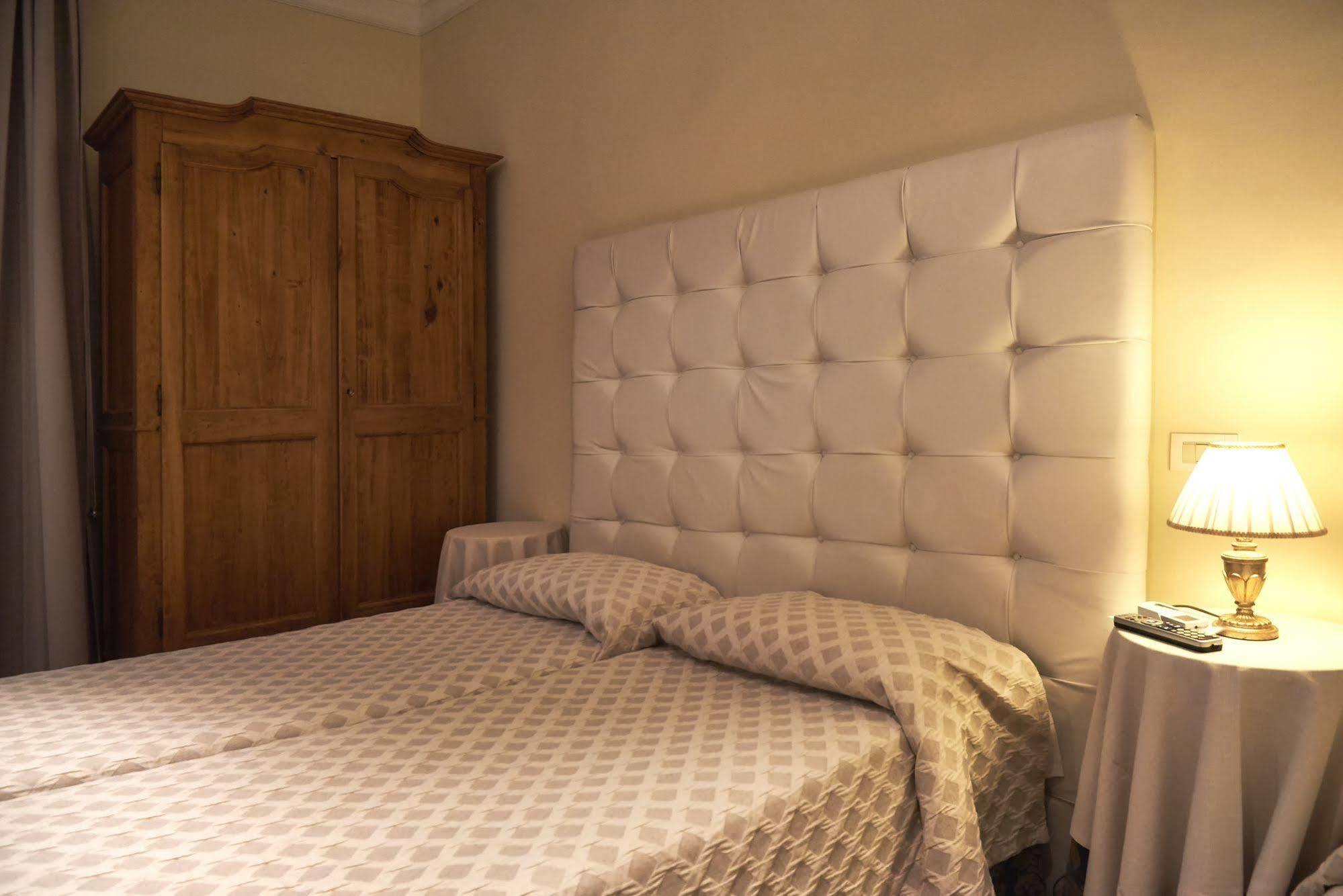 Bed & Breakfast Condotti 29