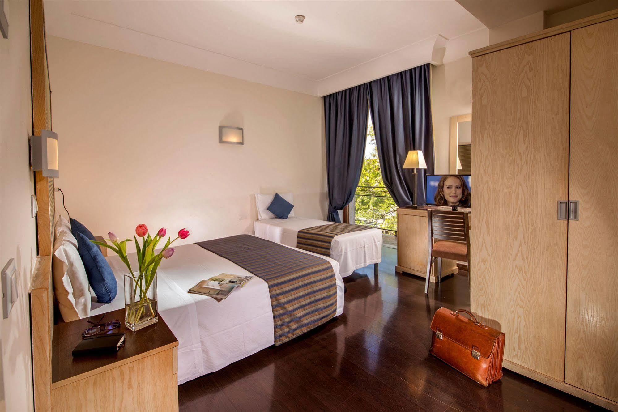Saint Paul 4* Rome