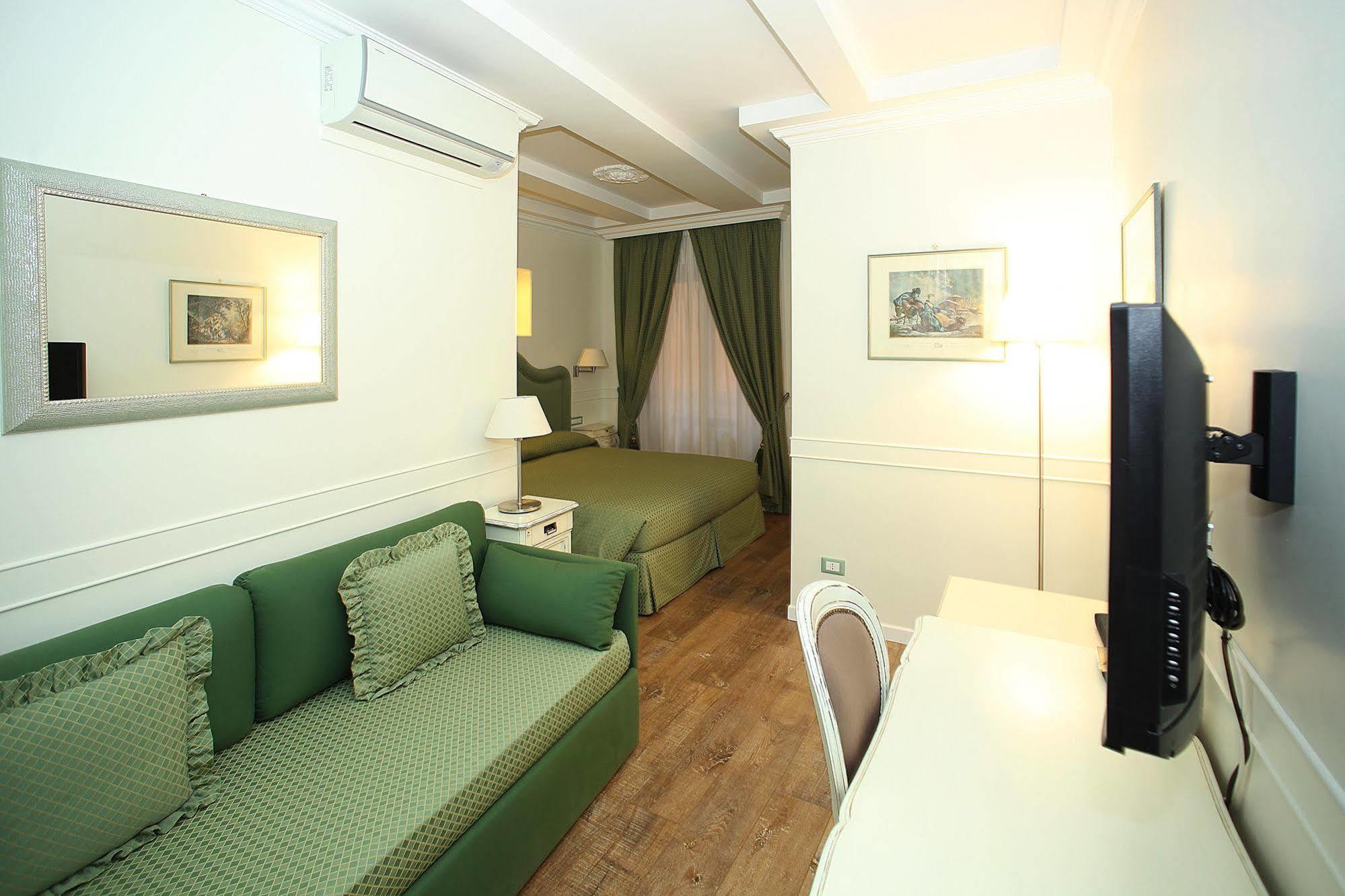 Residenza Ponte Sant'angelo Guest house Rome