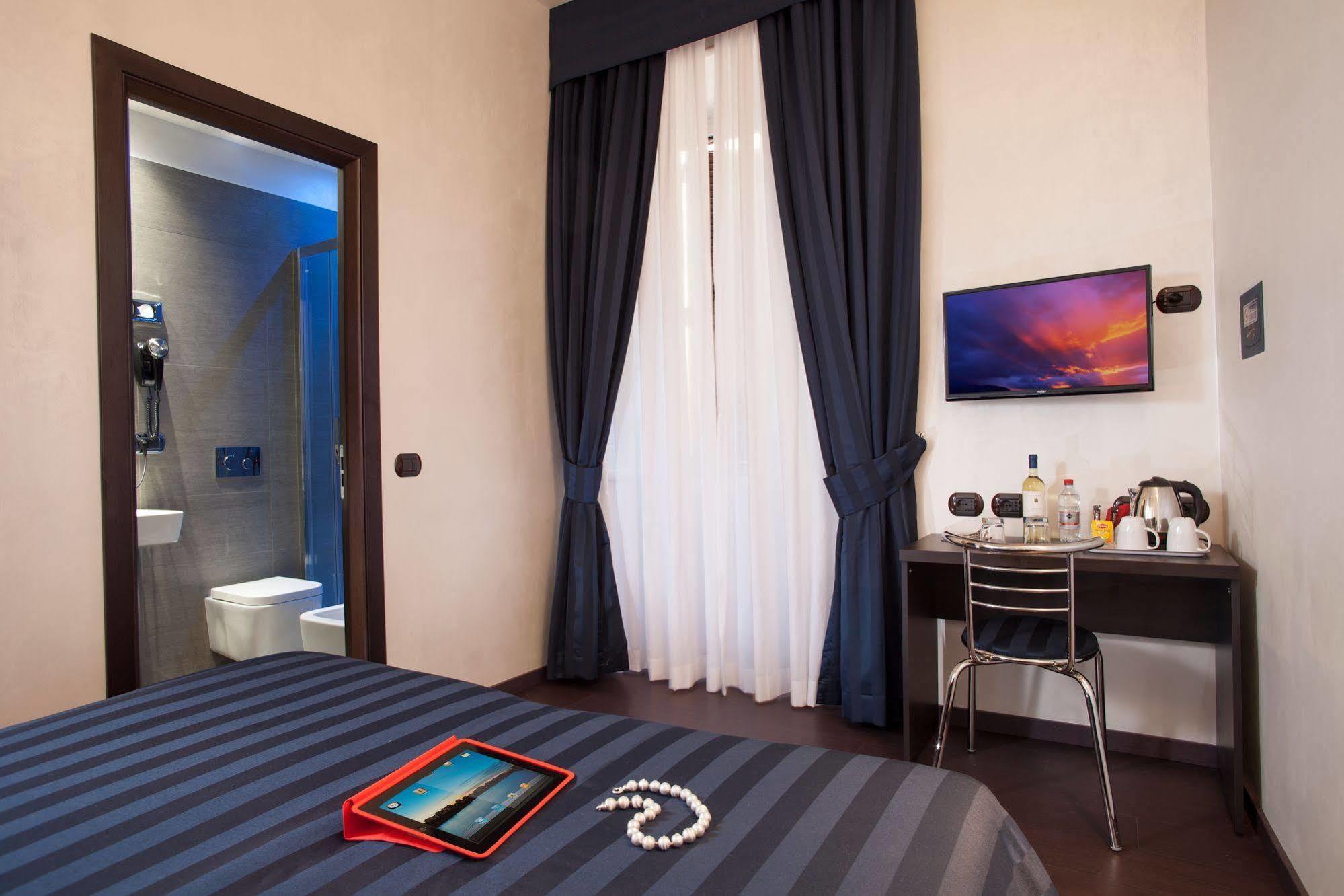 Residenza Doro- 24x7 Check-in Guest house 2*