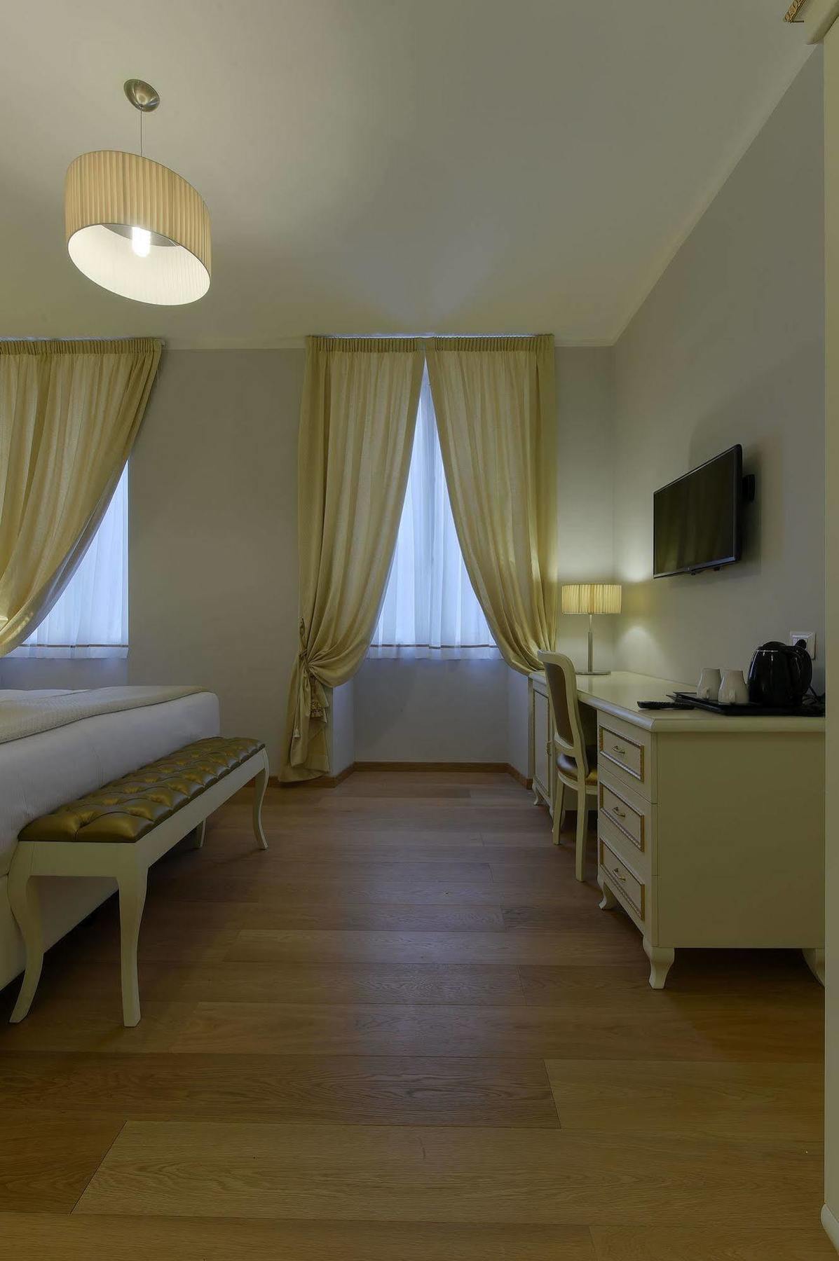 Gravina Frattina Bed & Breakfast 3*