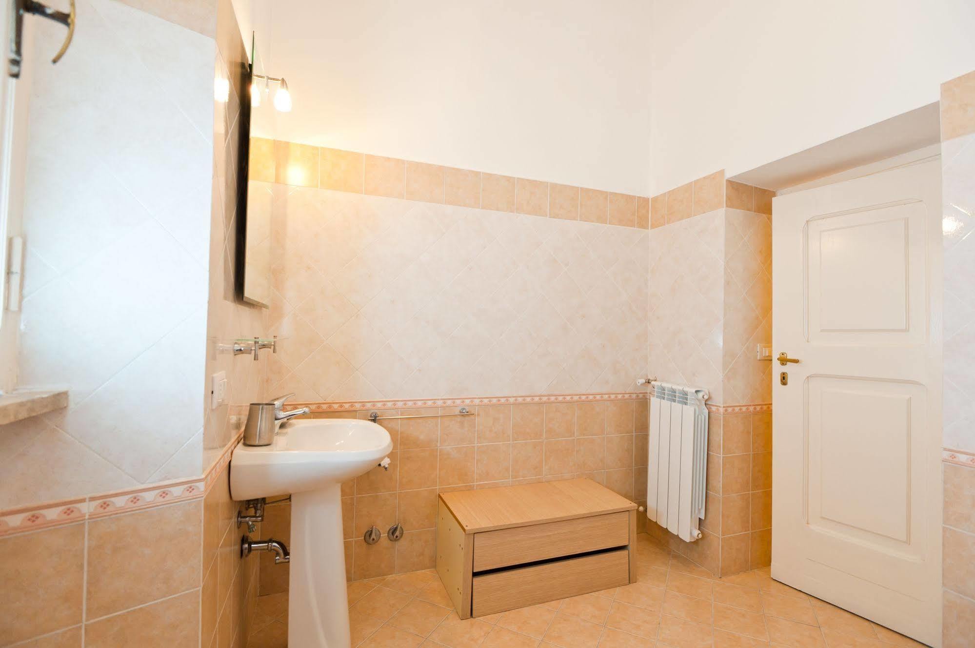 Couette-café Services Porta Castello