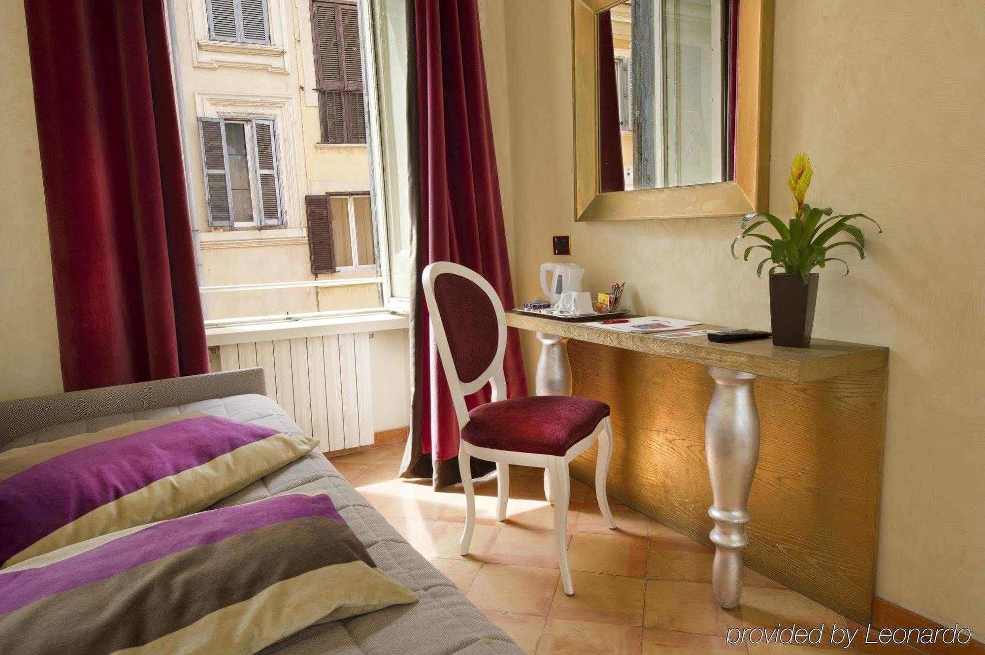 Guest house Residenza Frattina 2*