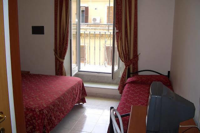 Euro Quiris Hotel