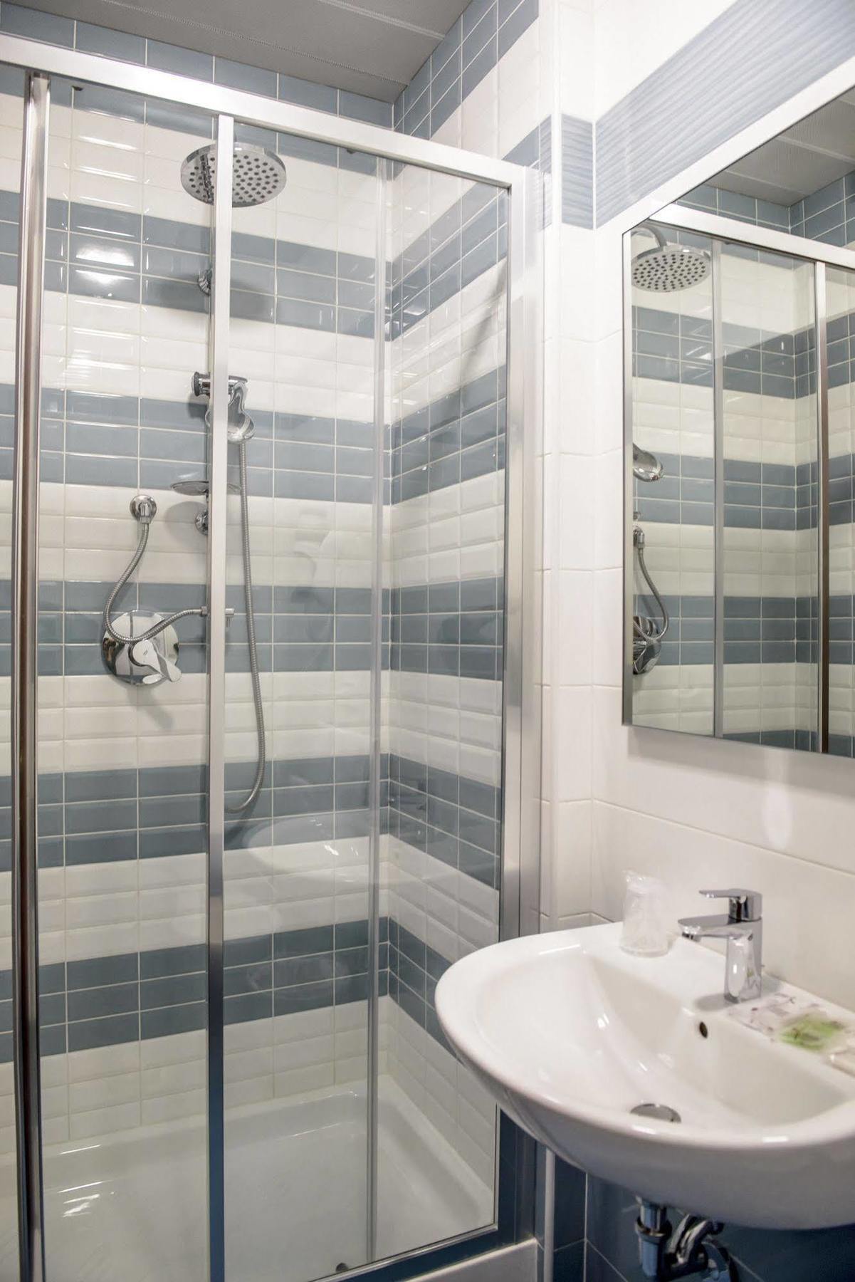 Hotel Emmaus 3*