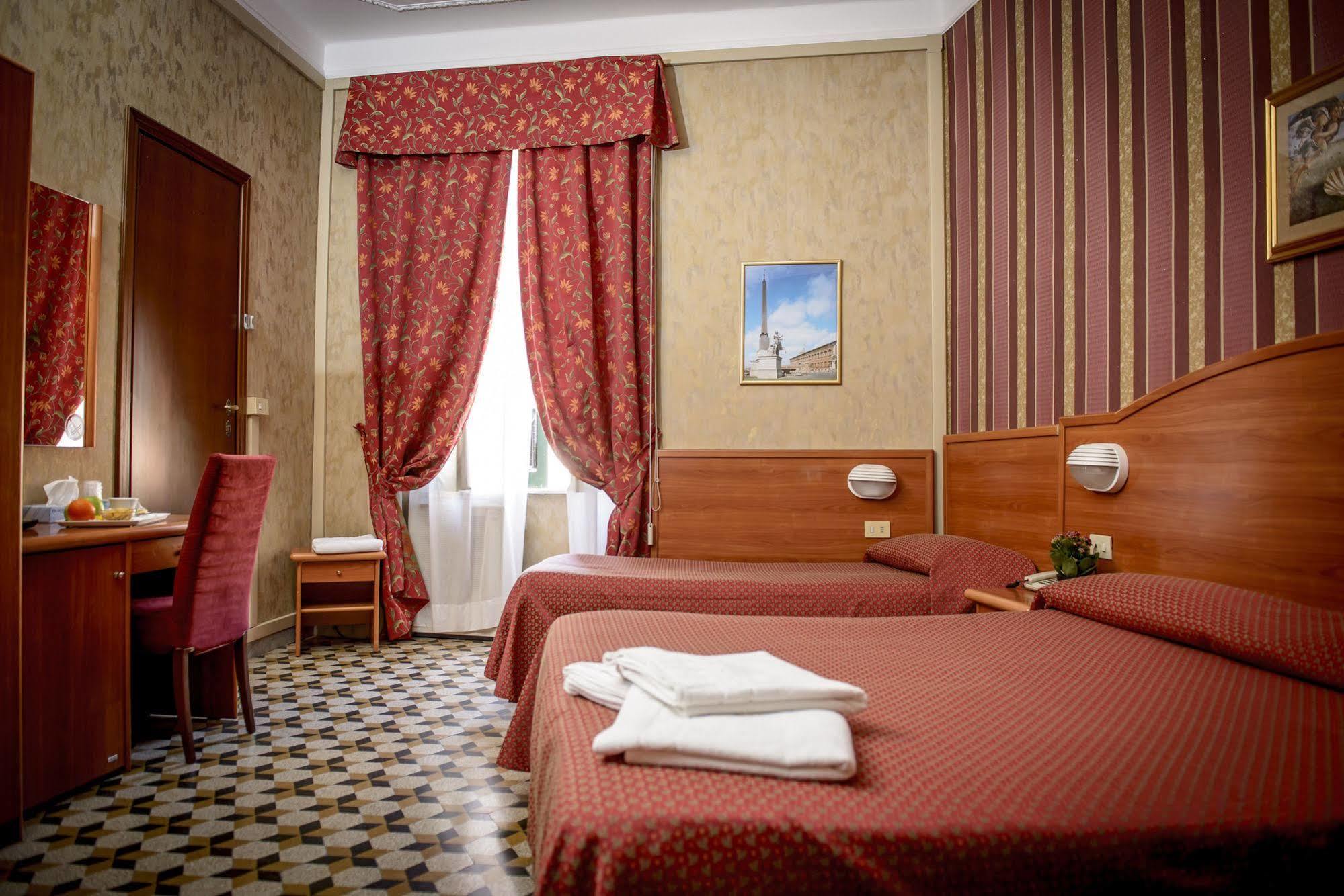 Hotel Emmaus 3*
