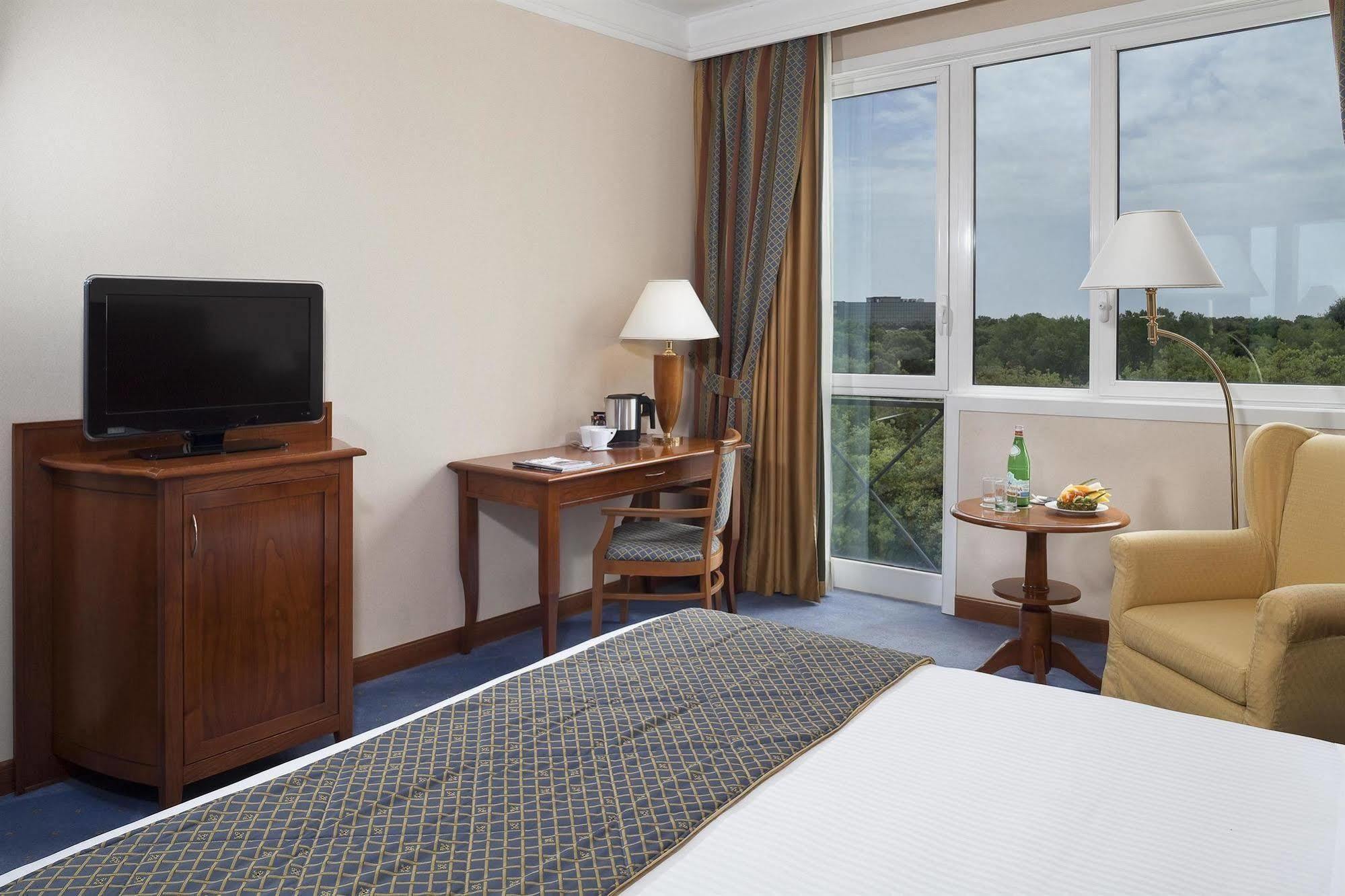 Hotel Aurelia Antica 4*