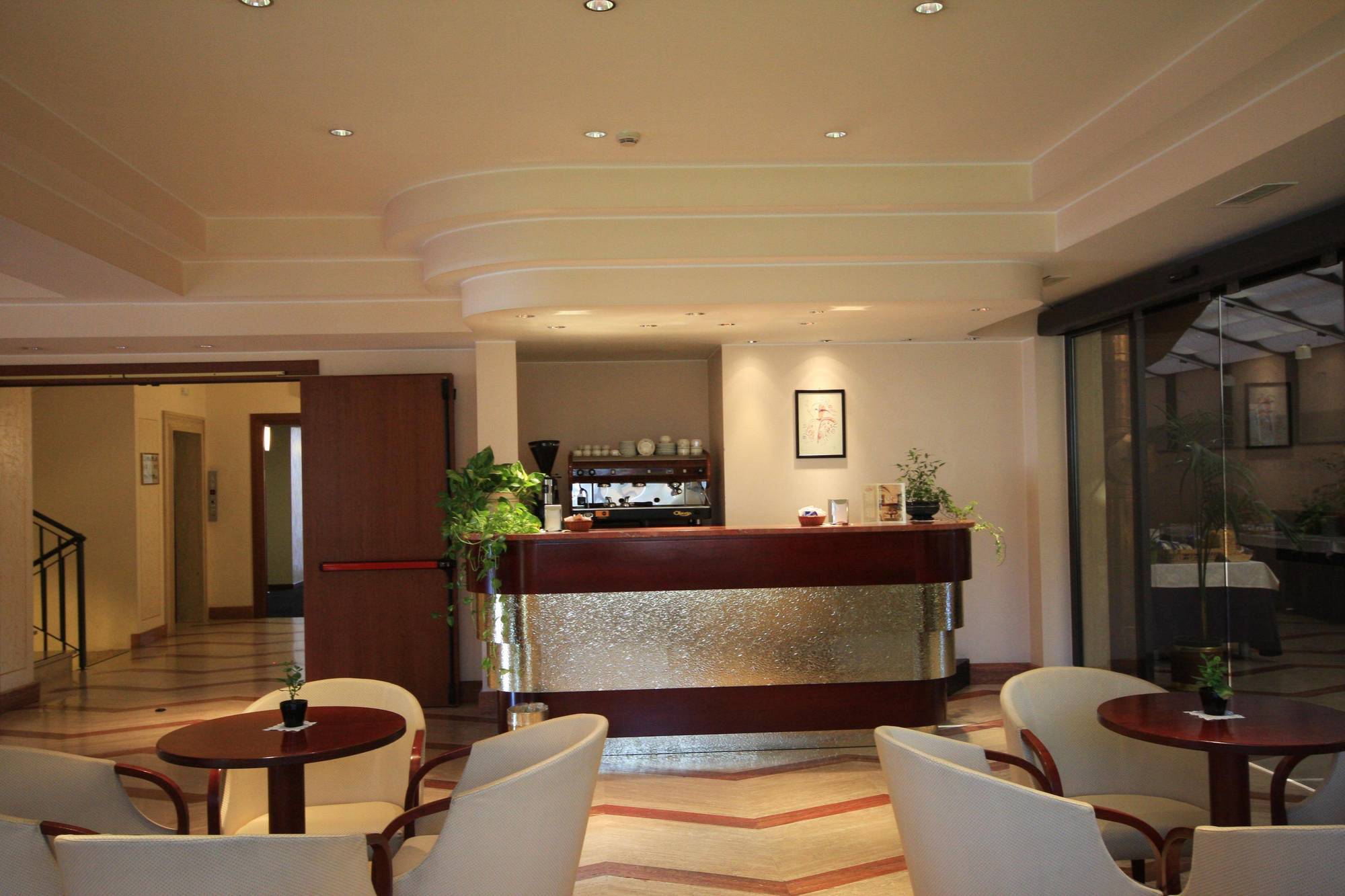 Garner Hotel Rome Aurelia By Ihg 4*