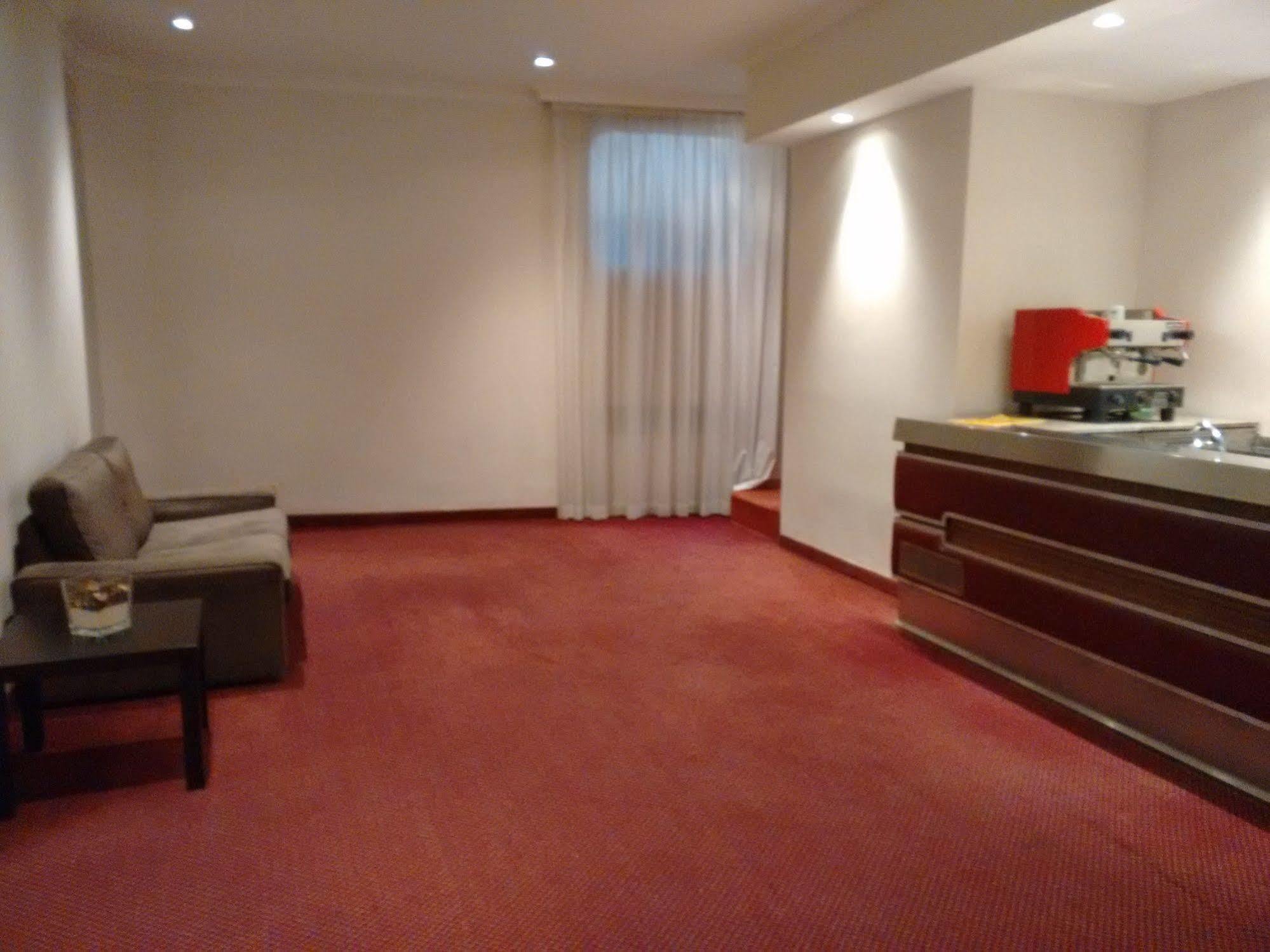 Centro Hotel