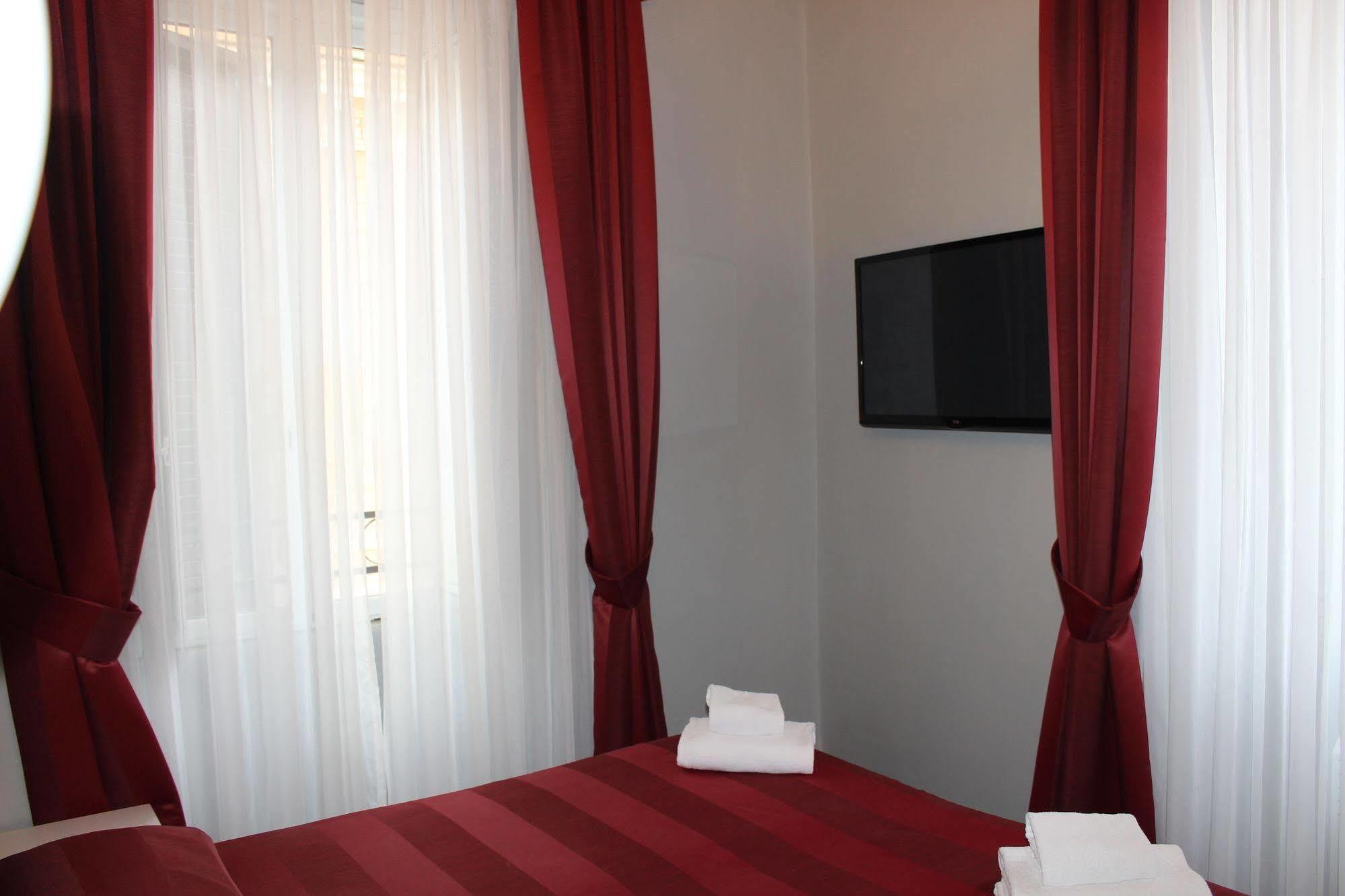 Laterani 2* Rome