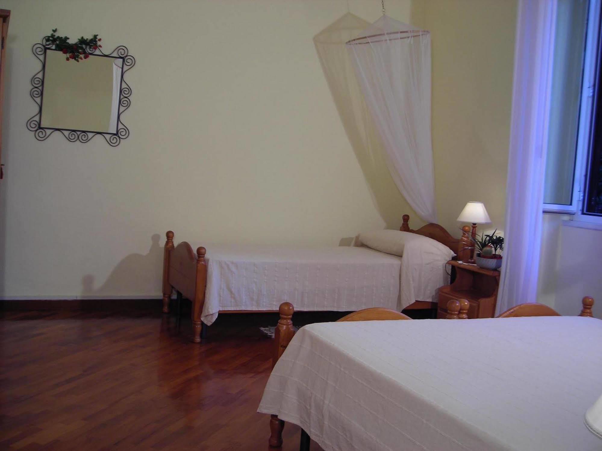 Bed & Breakfast A Vinicius Et Mita