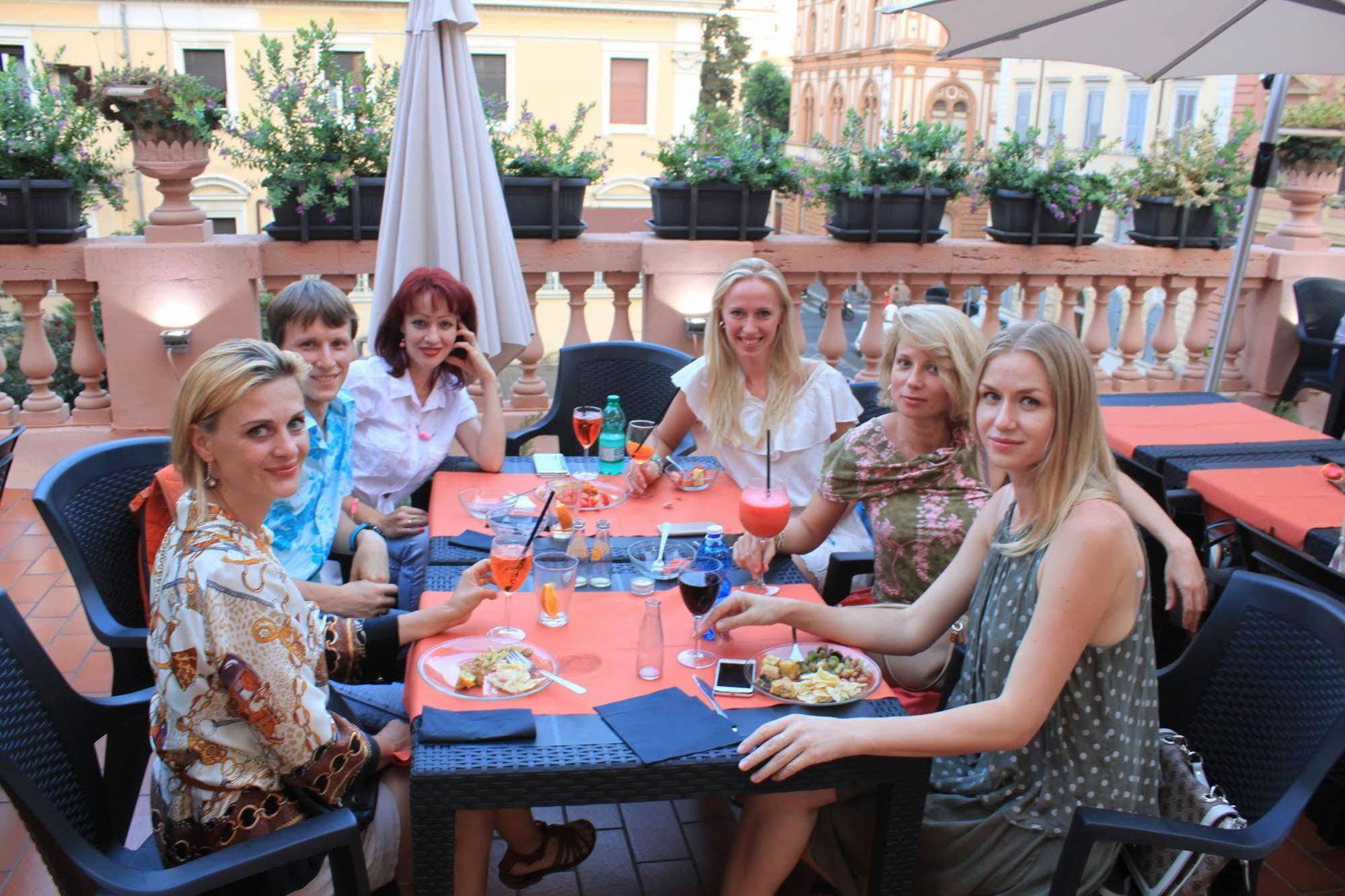 Guest house The House 3*