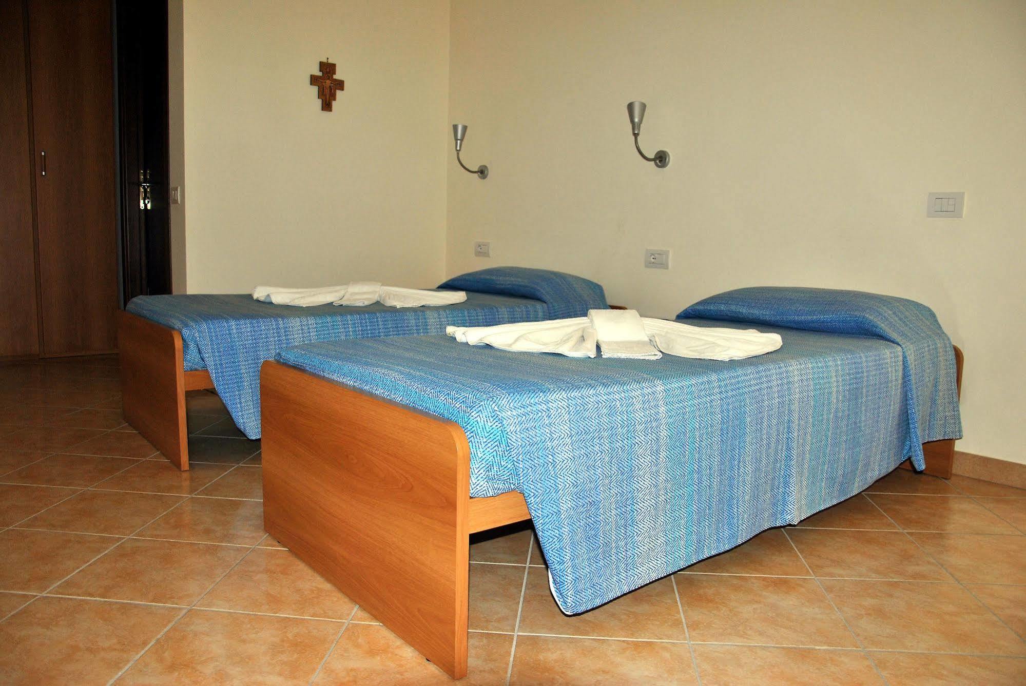 Casa Per Ferie Beato Rosaz Affittacamere