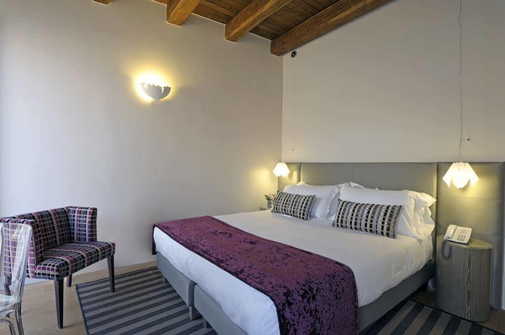Hotel Trevi Palace Luxury 4*