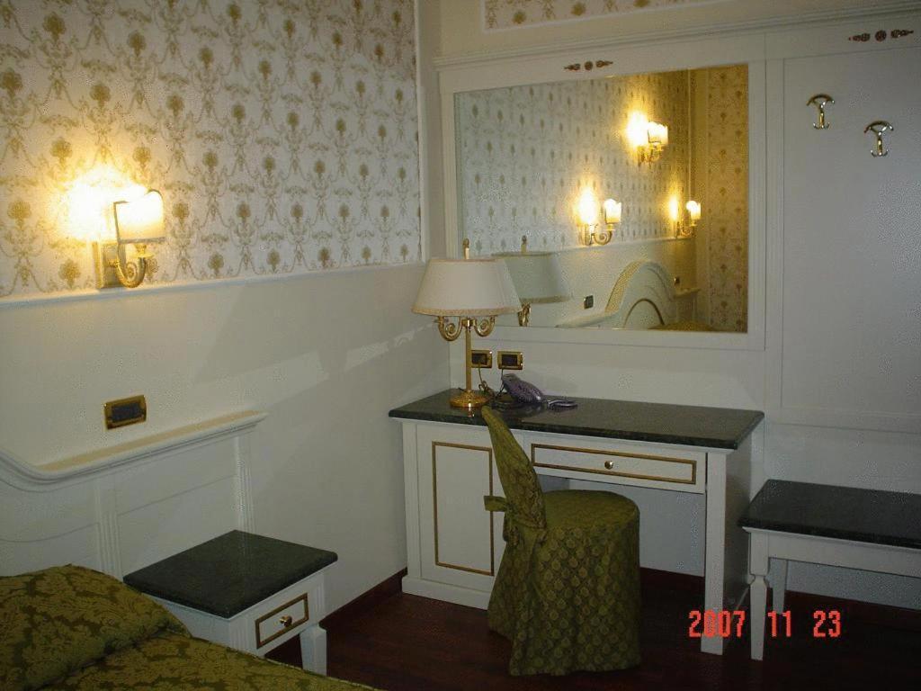 Dina 3* Rome