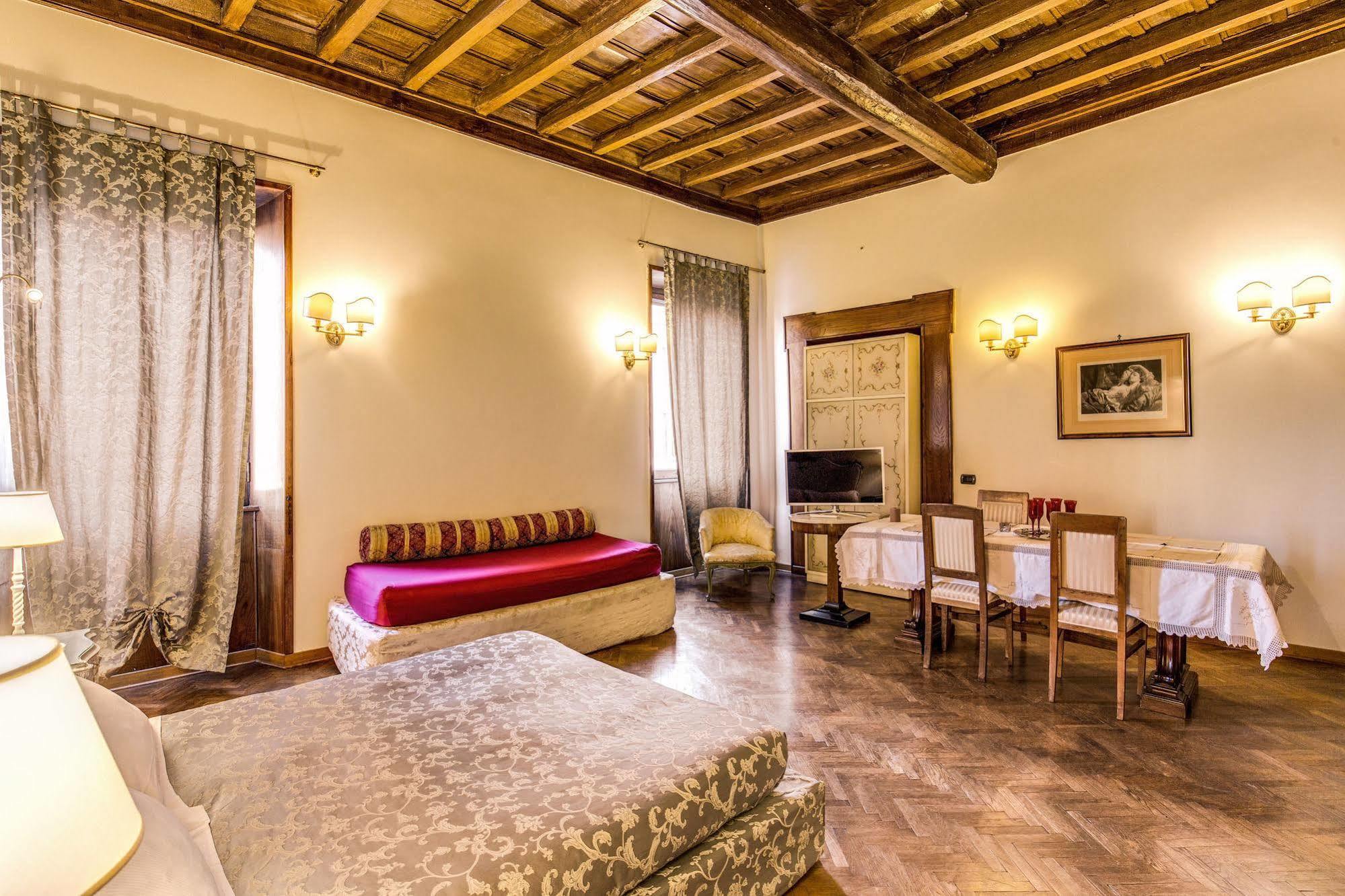 La Casa Del Capitano Rome