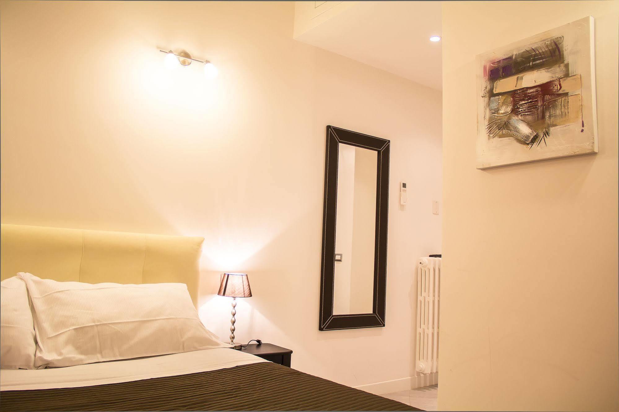 La Torre Couette-café 2*