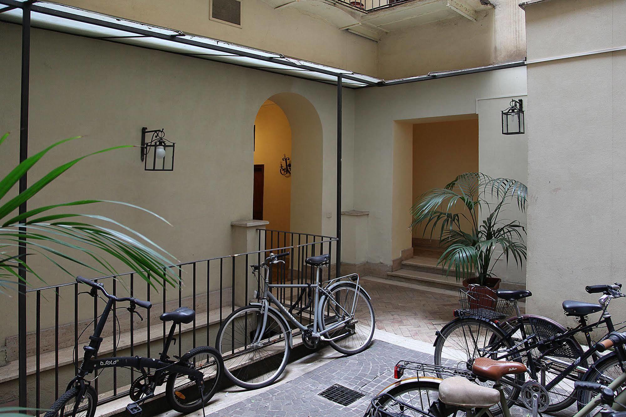 La Maison Dell'orologio 2*