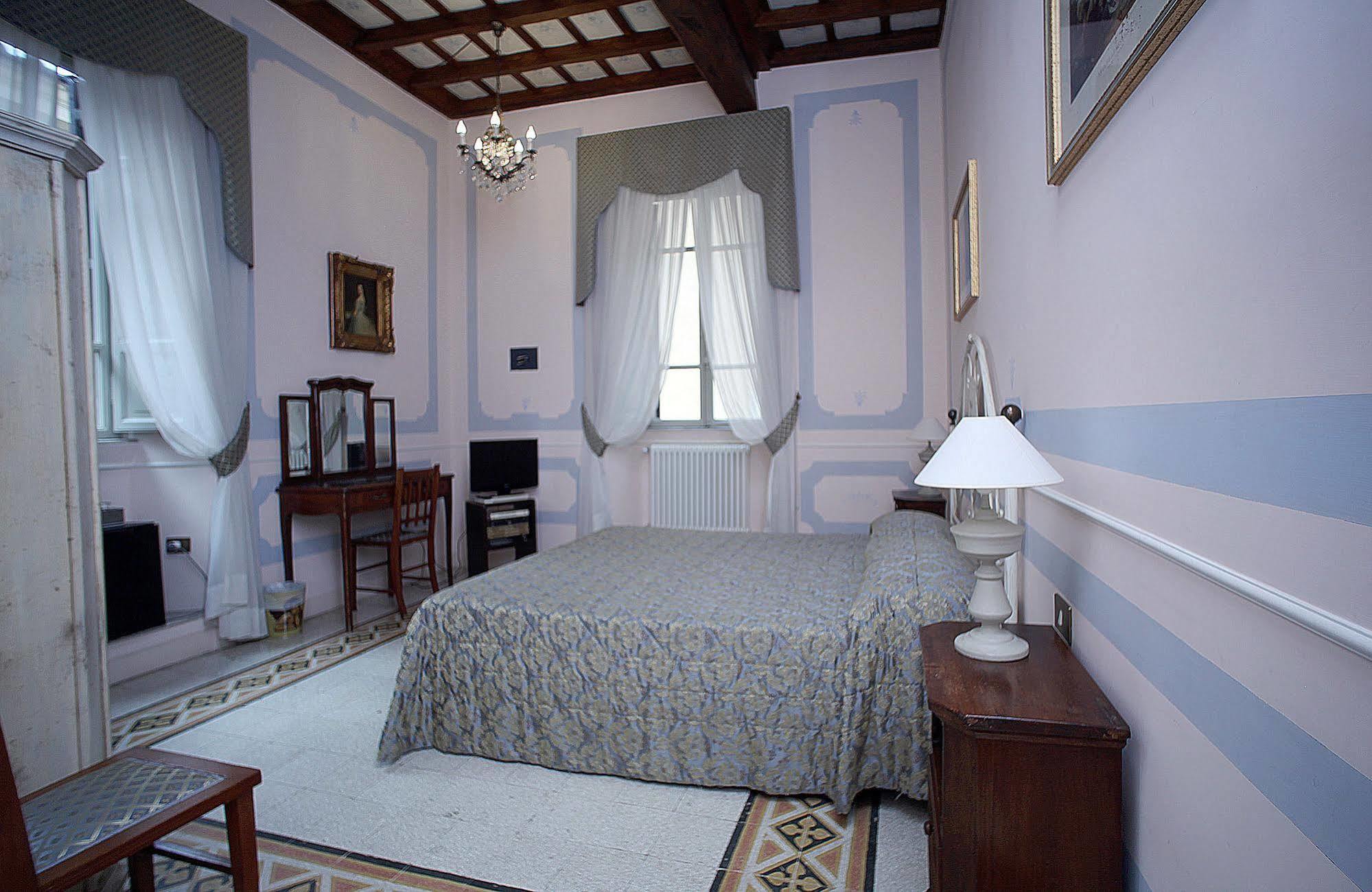 La Maison Dell'orologio 2*