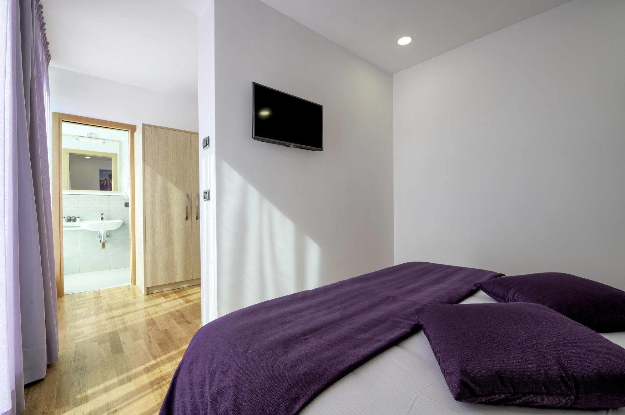 Hotel Ginevra Palace Rome