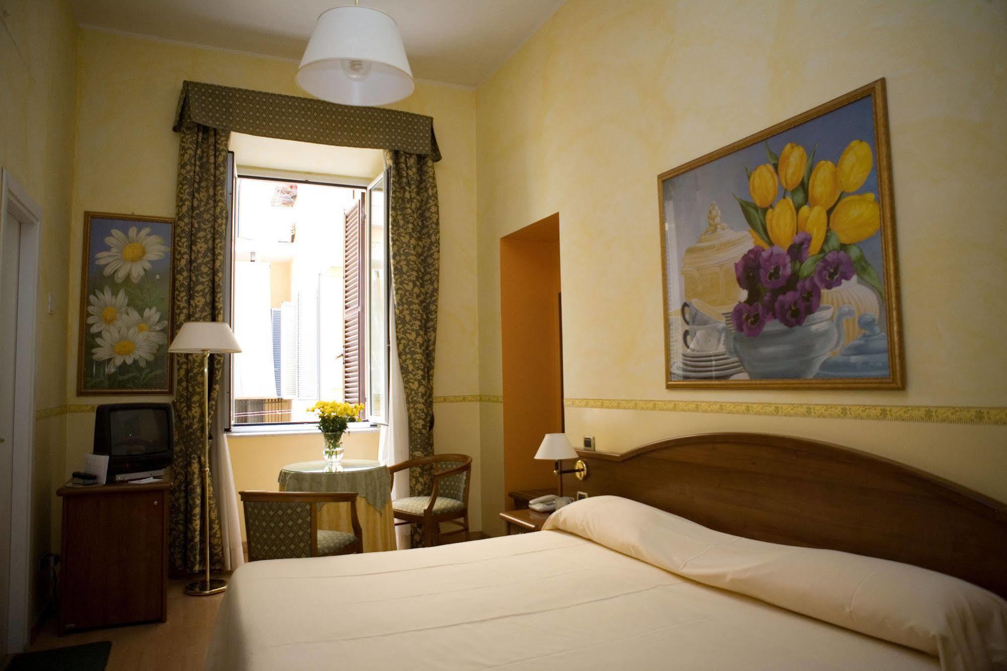Paba Hotel 2*