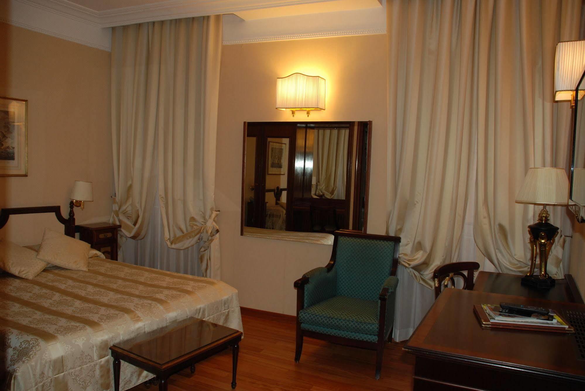 Cecil Hotel