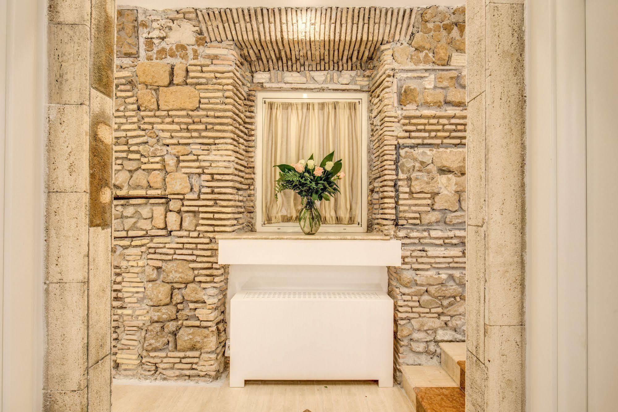 Pantheonview - Luxury Couette-café 2*